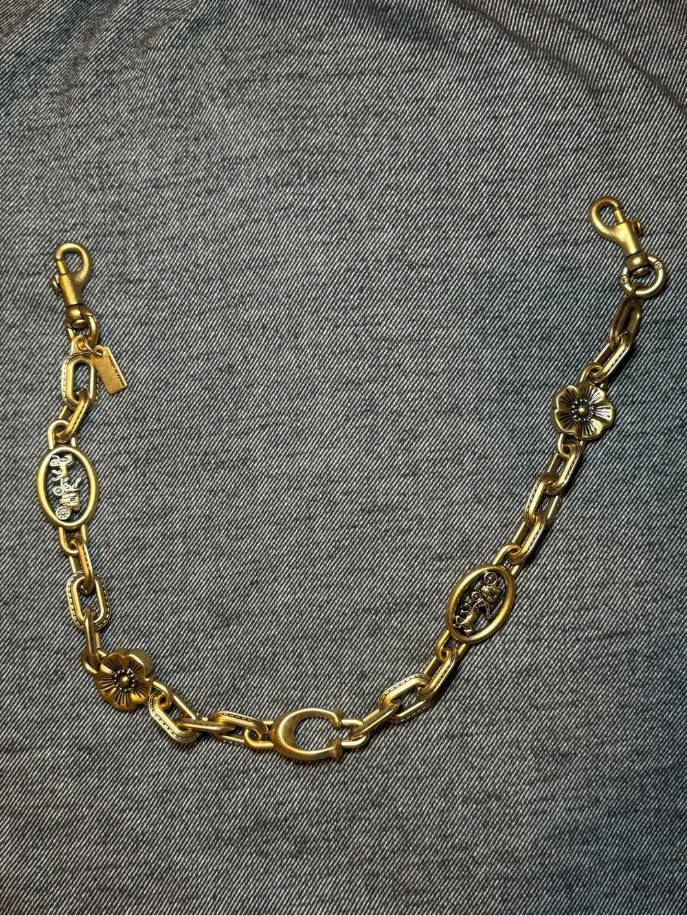 Coach Horse & Carriage Chain Strap
